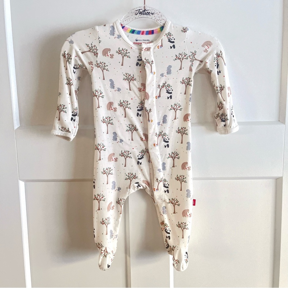 Magnetic Me Family Tree with Pandas Footie Size 0-3 month
